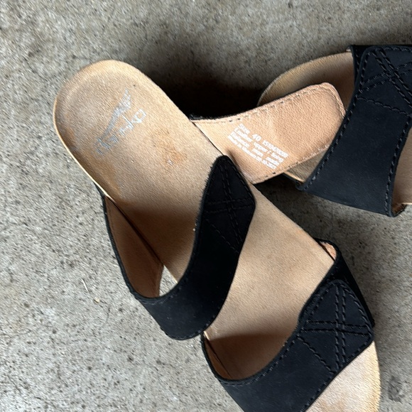 Dansk leather adjustable strap sandals! - Picture 3 of 4